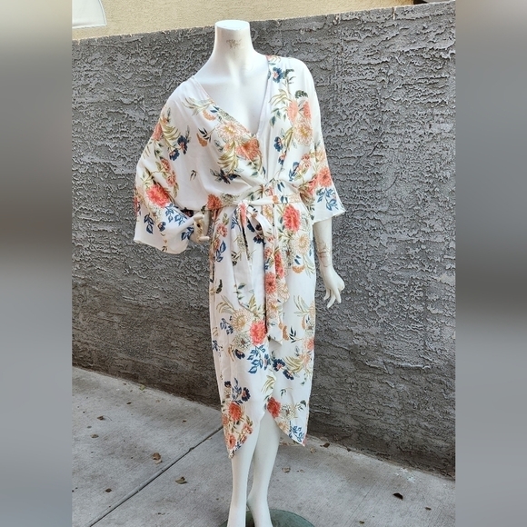 😍😍 Gorgeous Petal & Pup ‎ Prescott Dress - Picture 6 of 7